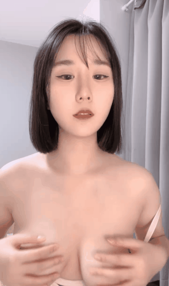 图片[1]-气质短发美少女！粉嫩奶子娇喘呻吟-51欢迎您！